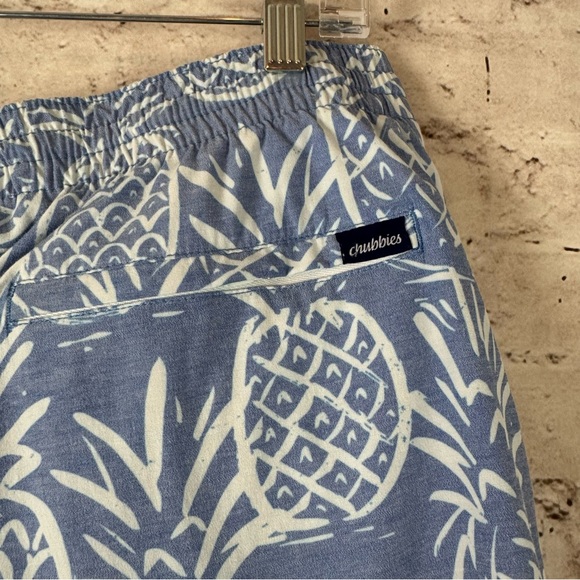chubbies Men's XL The Thigh-napples Shorts Swim Trunks Faded Blue Pineapple 7" - Picture 7 of 9